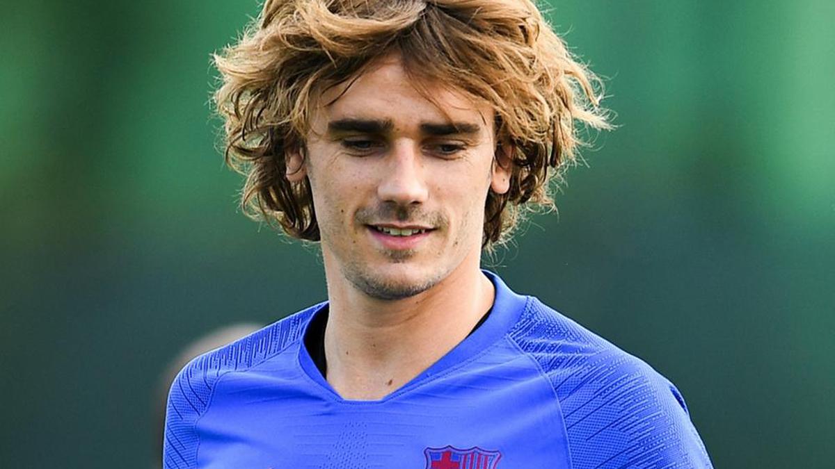 Abidal denies Barcelona approached Griezmann before striker announced Atletico Madrid exit