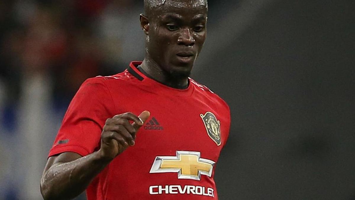 Manchester United confirms Eric Bailly's knee operation, says defender will miss 'four to five months'