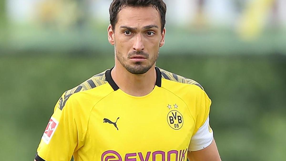 Bundesliga: Hans-Joachim Watzke 'grateful' to Bayern Munich for sanctioning Mats Hummels transfer