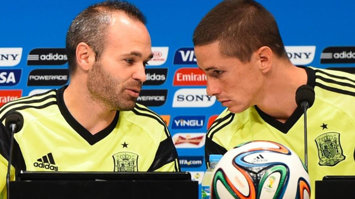 Andres Iniesta writes to Fernando Torres before final match: 'I miss you already'