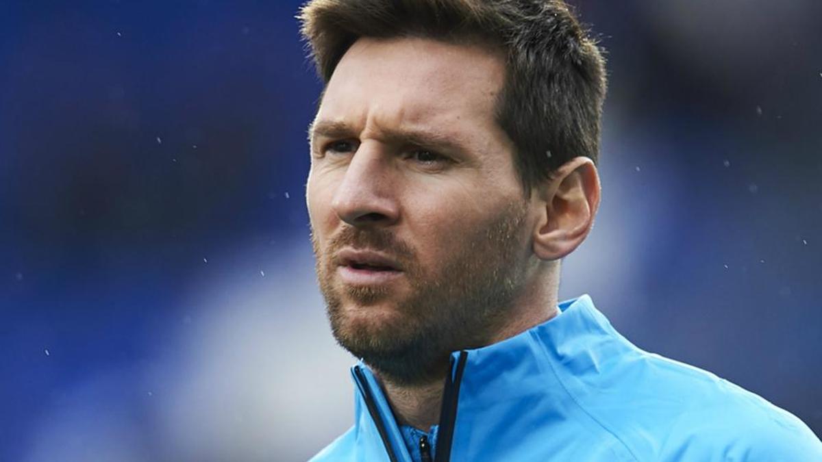 Lionel Messi: Argentina superstar committed to Barcelona on condition of success