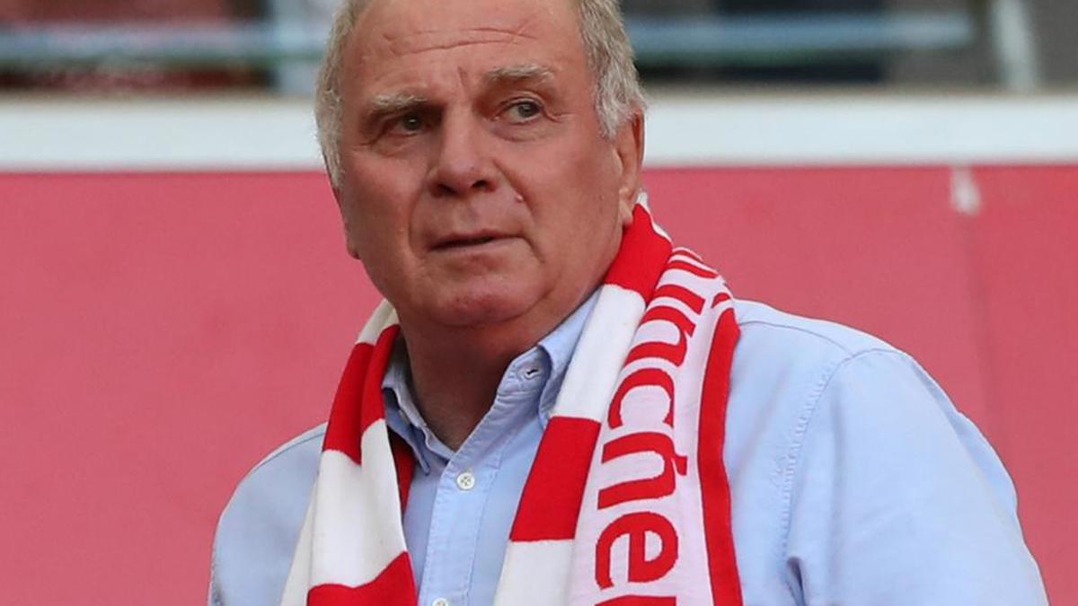 Uli Hoeness threatens Bayern Munich boycott of Germany if Joachim Low drops Manuel Neuer