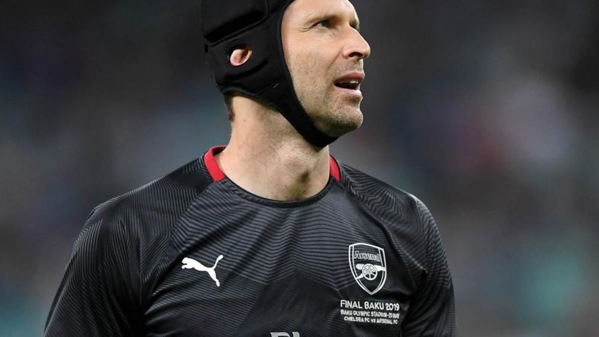 Petr Cech: Former Chelsea and Arsenal goalkeeper joins Guildford Phoenix ice hockey team