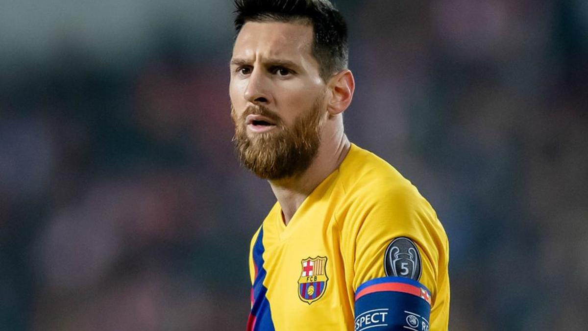 Ryan Giggs says Lionel Messi a 'once-in-a-lifetime player'