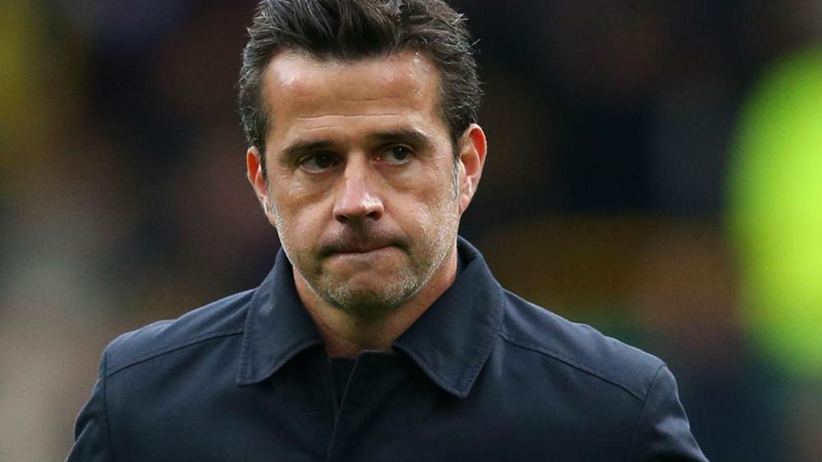 Silva defends VAR despite tough decisions in Everton's defeat