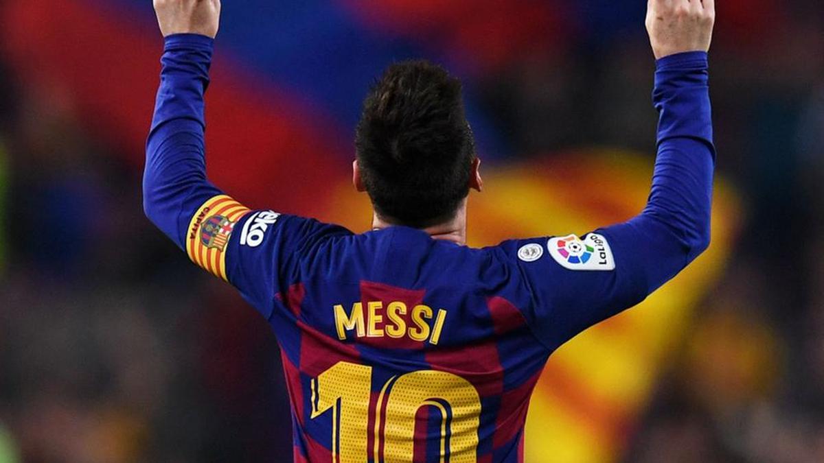 Lionel Messi stars as Barcelona goes LaLiga top