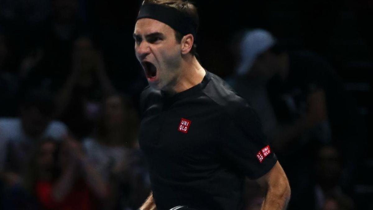 Roger Federer eliminates Novak Djokovic from ATP Finals