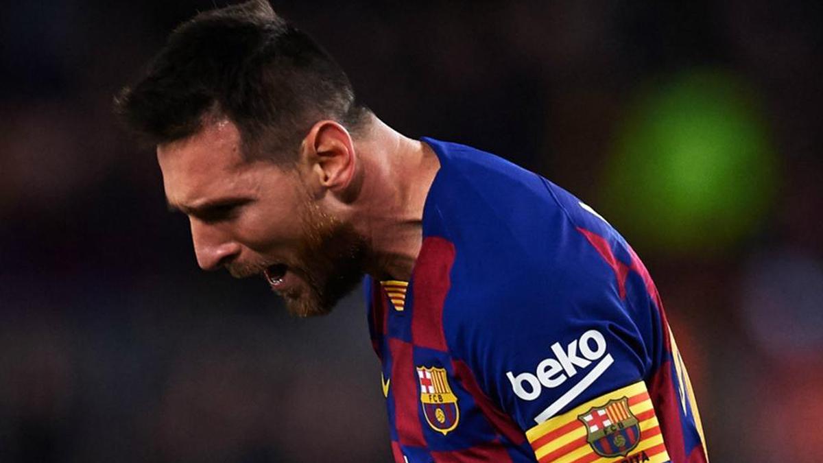 La Liga: Lionel Messi in talks with Barcelona over new contract