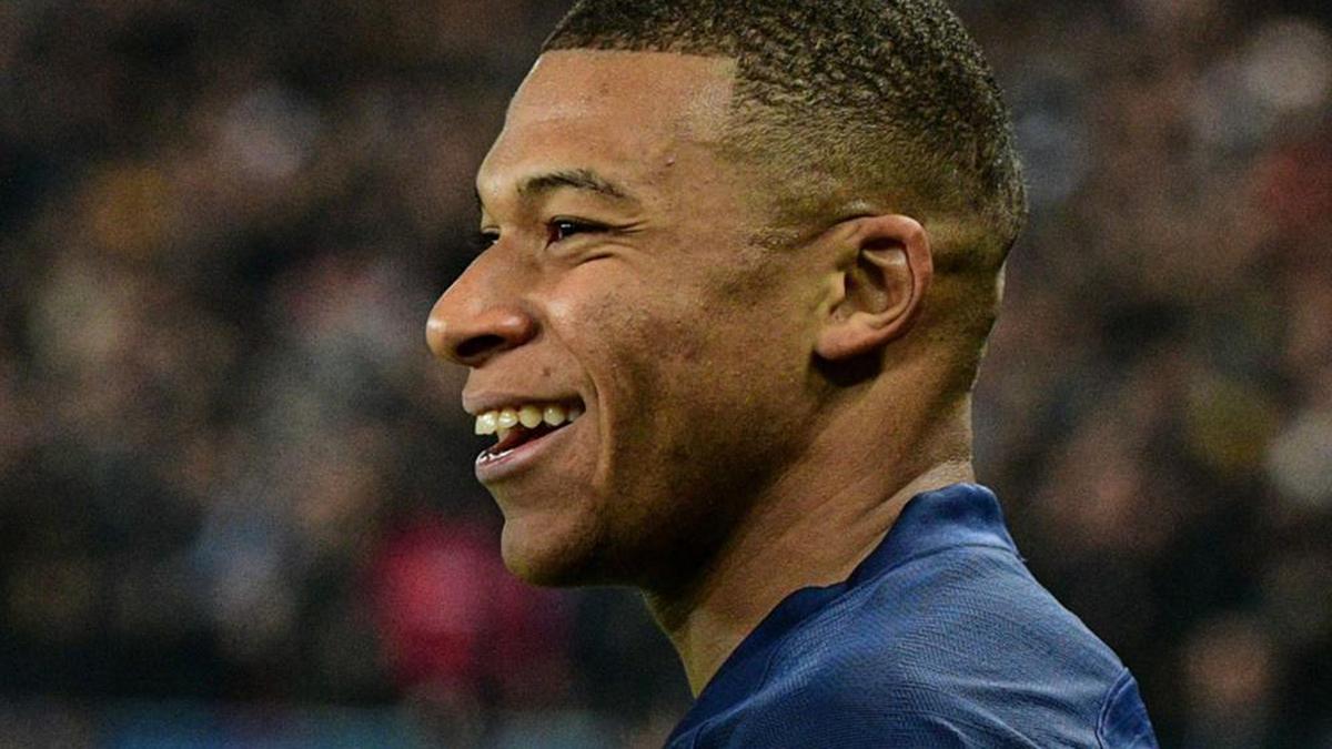 Real Madrid boss Zinedine Zidane declares love for Kylian Mbappe