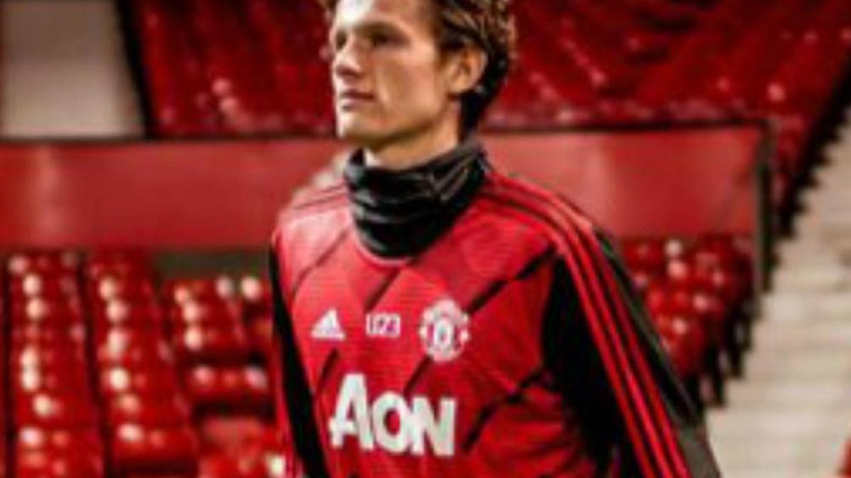 Max Taylor makes Man United's Europa League squad after cancer battle