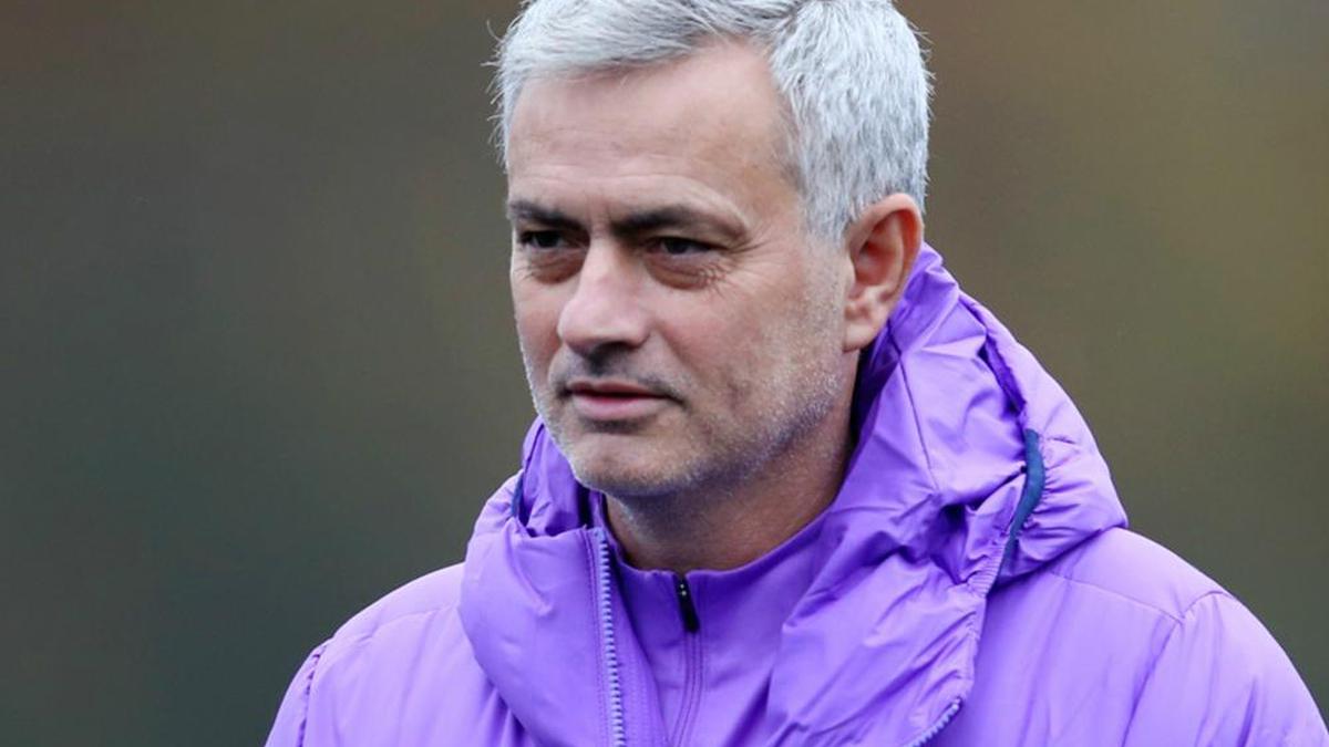 Tottenham coach Jose Mourinho denies reports of Arsenal job