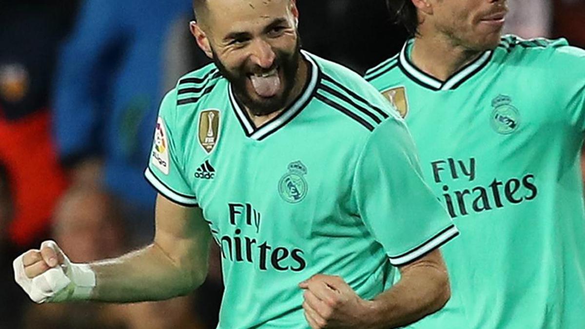 Rumour Has It: Benzema to sign Real Madrid renewal as Man Utd eye Calvert-Lewin