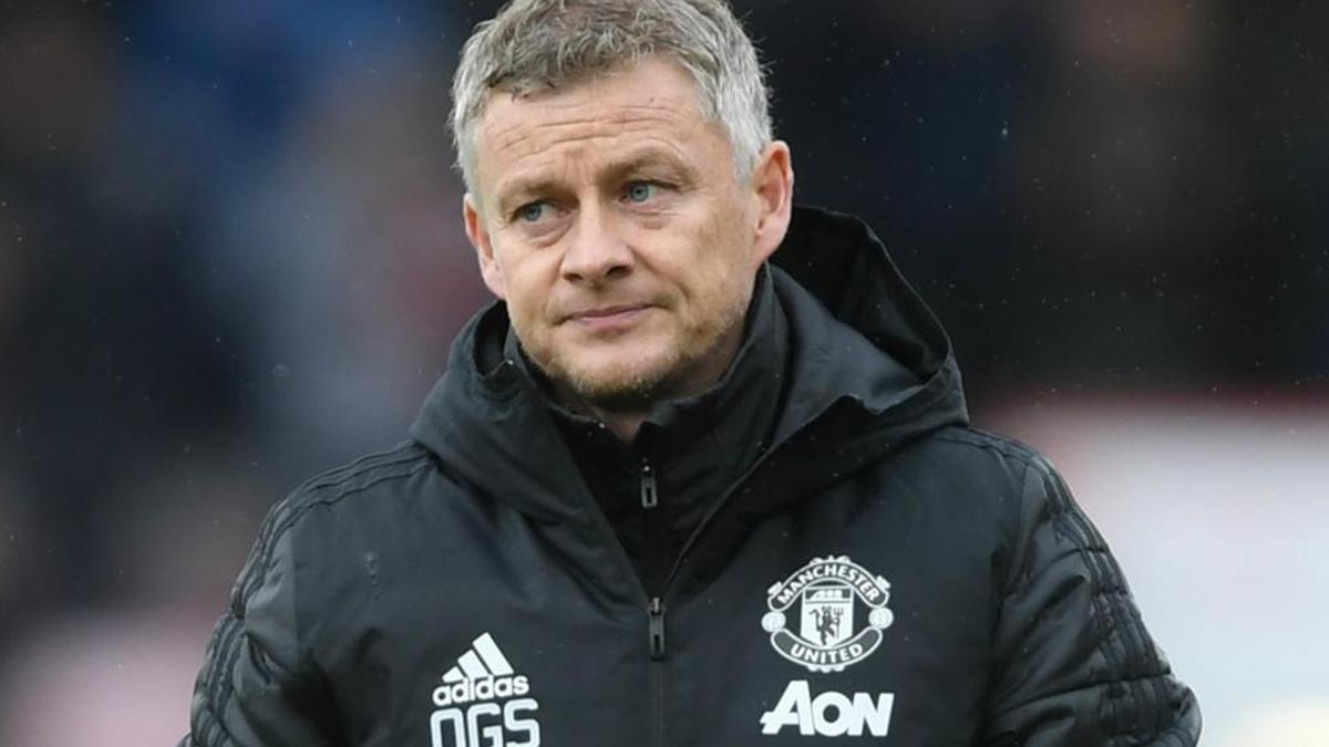 Man Utd boss Solskjaer responds to Ashley Young Inter Milan link