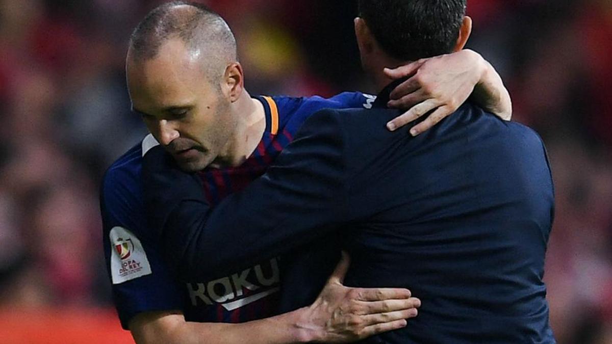 Iniesta urges club to respect Valverde amid 'ugly' saga