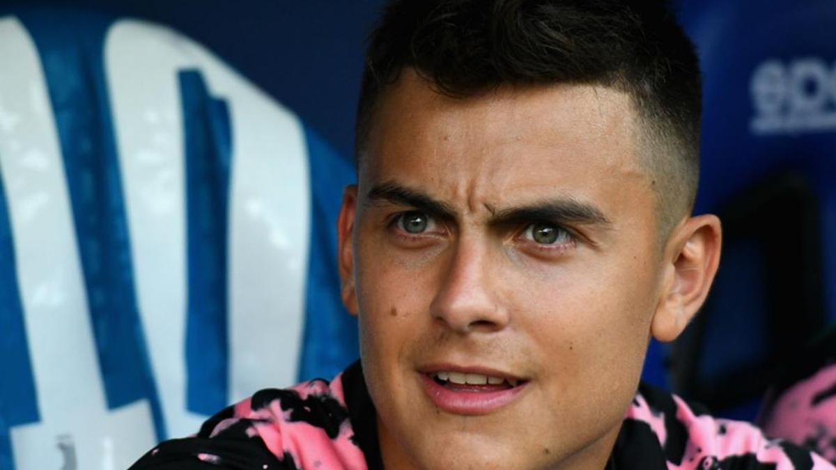 Juventus gaffer Maurizio Sarri denies row with Paulo Dybala