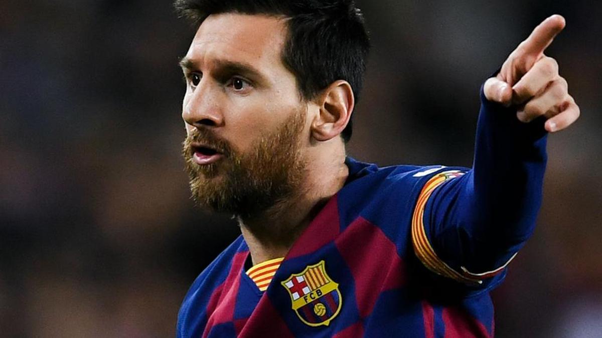 Lionel Messi hits out at Barcelona director Eric Abidal