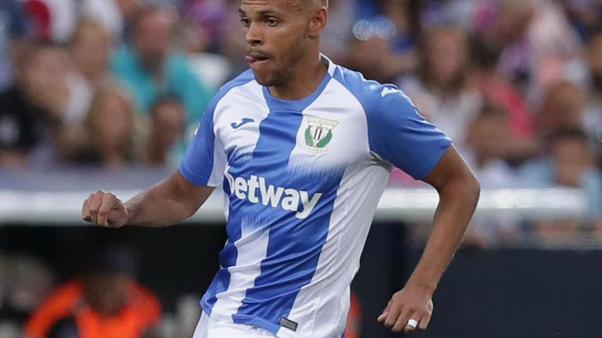 Barcelona completes controversial Martin Braithwaite signing