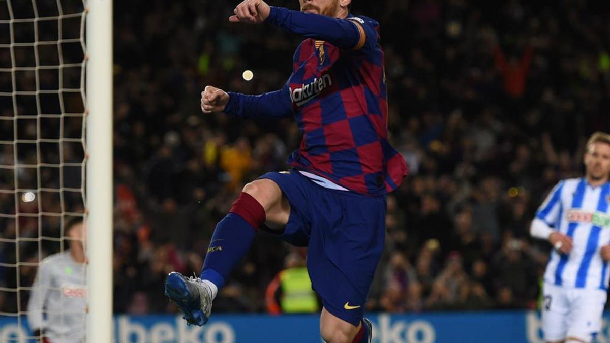 Messi penalty rescues Barcelona in 1-0 win over Real Sociedad