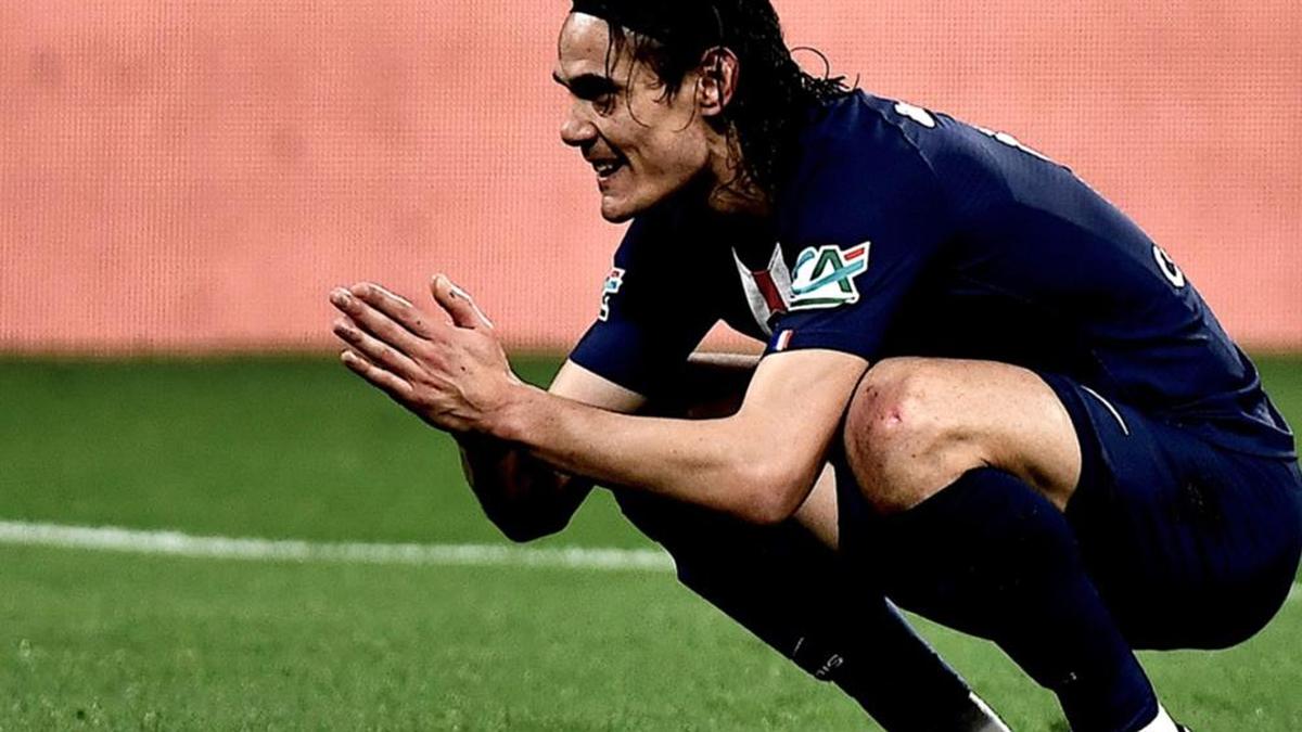 Boca Juniors president rules out move for PSG's Cavani