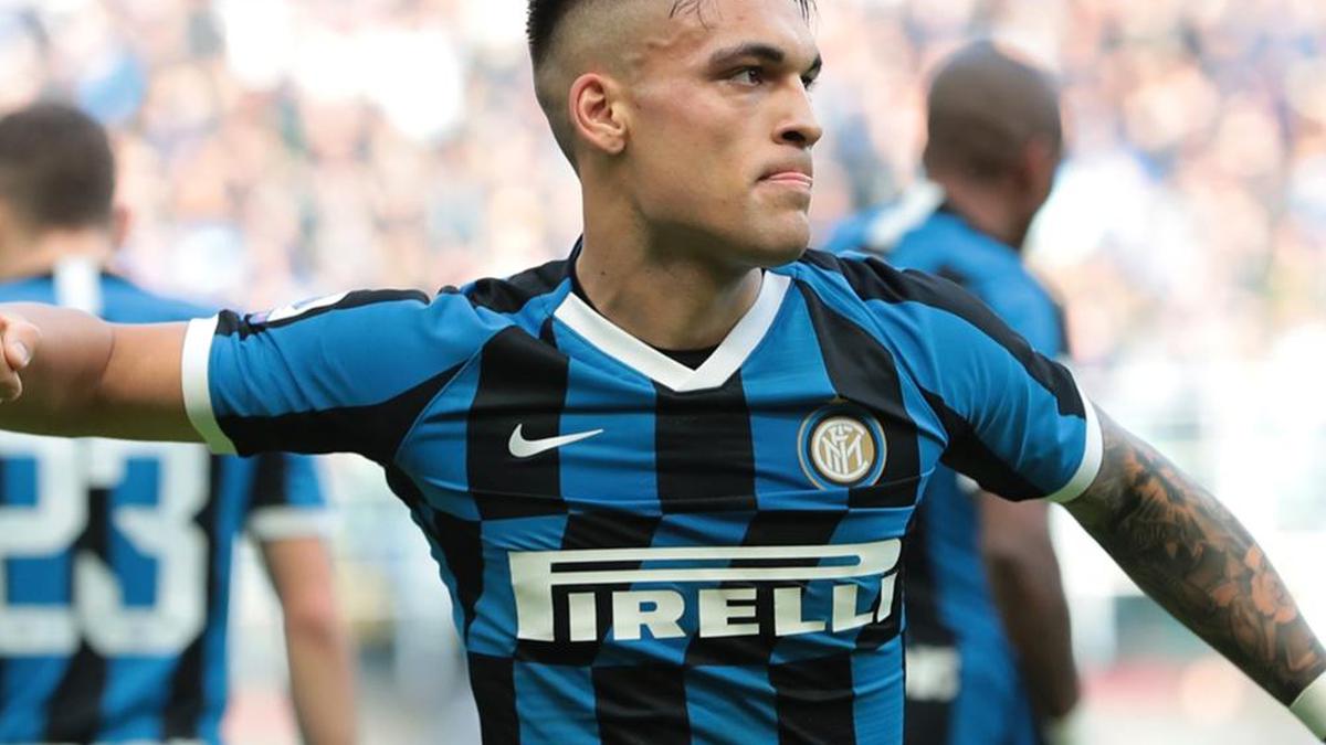 Lautaro Martinez urged to seize chance to join Barcelona