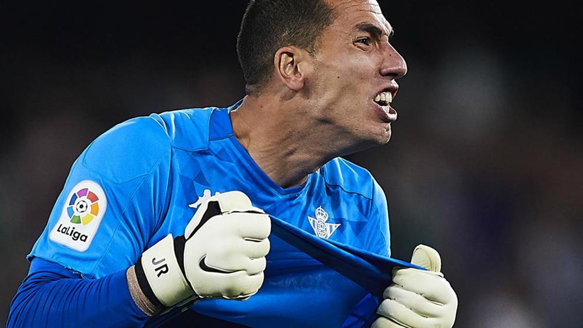 Coronavirus: Former Everton goalkeeper Robles tests positive