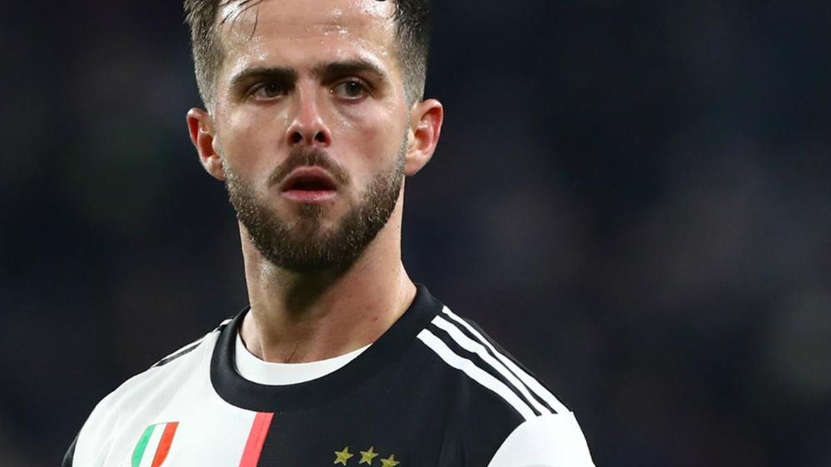 Juve's Pjanic posts cryptic message amid Barcelona links