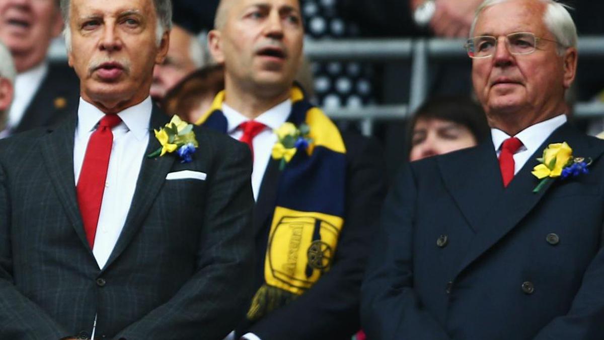 Arsenal chairman Chips Keswick retires